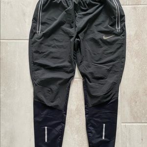 Nike Men’s Joggers (size M)